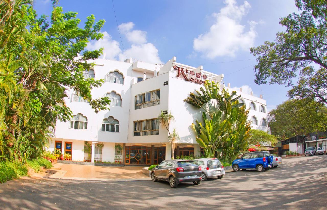 Maya'S Kings Kourt Mysore Buitenkant foto